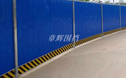 金屬圍擋周圍環(huán)境的臟污程度如何影響其清洗難度？(分析金屬圍擋的周圍環(huán)境與清洗難度的關(guān)系)