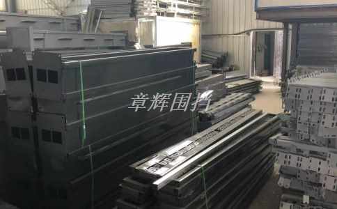 pvc圍擋在使用過(guò)程中可能會(huì)出現(xiàn)哪些變形情況？（探究pvc圍擋使用中可能出現(xiàn)的變形問(wèn)題）