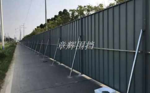 金屬圍擋在工業(yè)和物流設施中的作用是什么？