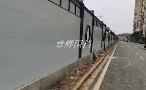 金屬圍擋在道路和交通建設(shè)中的作用是什么？