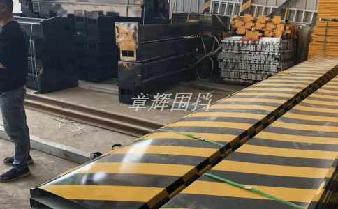 金屬圍擋在道路和交通建設(shè)中的作用是什么？
